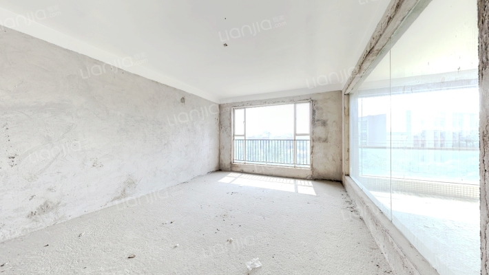 嘉怡华庭二手房实景图