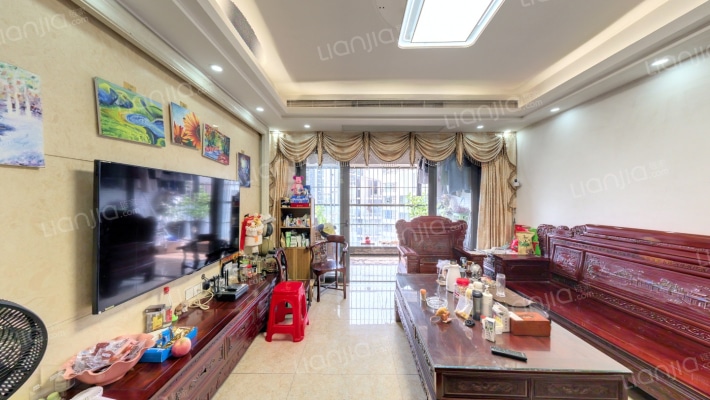 财富世家公园里二手房实景图