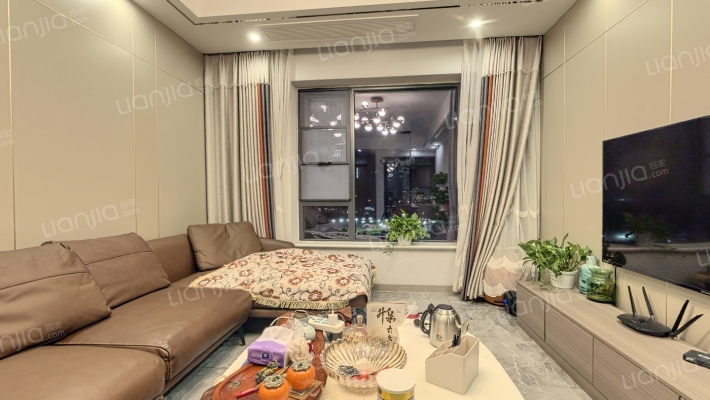 麓湖生态城云镜二手房实景图