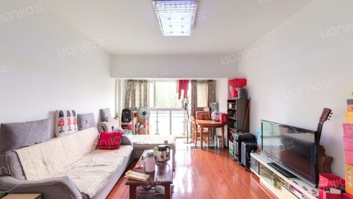 锦天国际二手房实景图