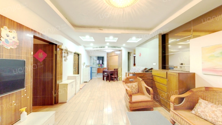 彩虹国际二手房实景图