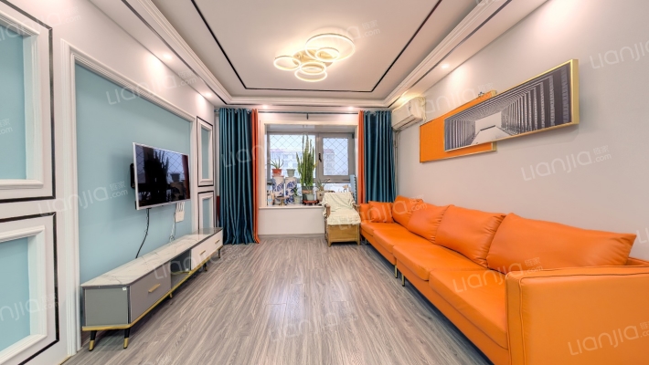 郁花园三里二手房实景图