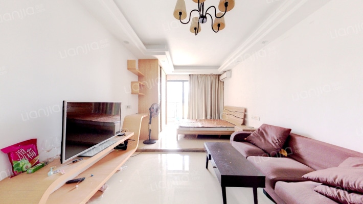 保利香槟花园B区二手房实景图