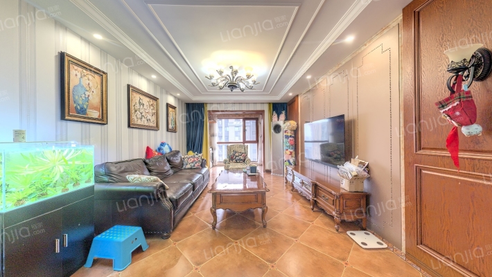 保利拉菲公馆南区二手房实景图