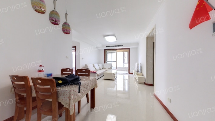 白桦林间二手房实景图