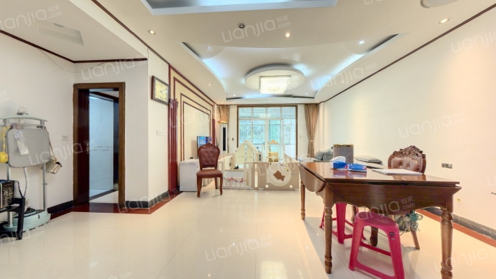 新景豪苑二手房实景图