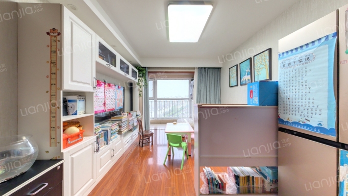 中航樾公馆二手房实景图