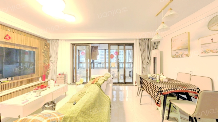 保利罗兰香谷二手房实景图