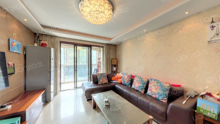 中大诺卡小镇二手房实景图