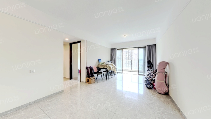 保利碧桂园悦公馆A区二手房实景图