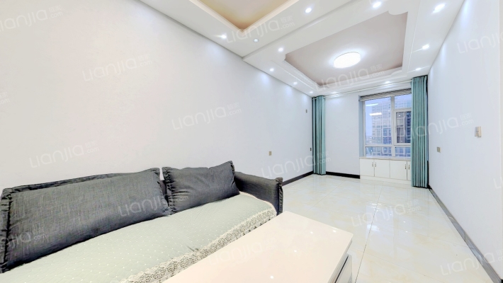 荣域福湾二手房实景图