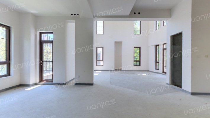 牧马山牧山湖蔚蓝卡地亚二手房实景图