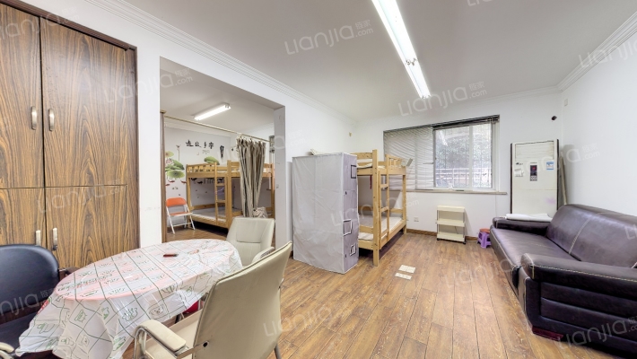 西郊景平苑二手房实景图