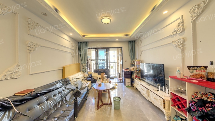 绿地香颂公馆二手房实景图