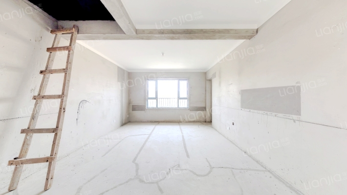 绿地海域中央墅C区二手房实景图