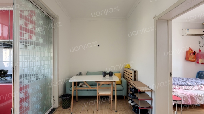 山潘四村二手房实景图