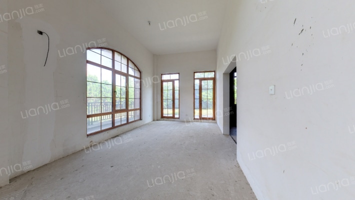 元一高尔夫别墅六期二手房实景图