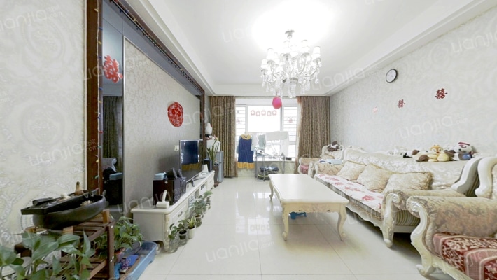 保利金香槟二手房实景图