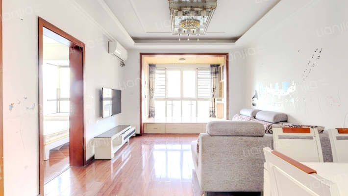 晶宝维吉尼亚二手房实景图