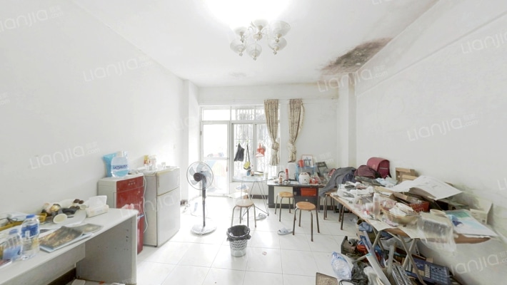 盈锋莲湖广场二手房实景图