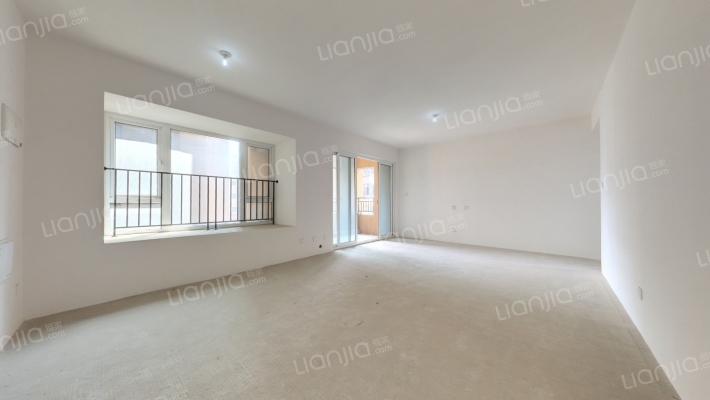 中海右岸二期二手房实景图