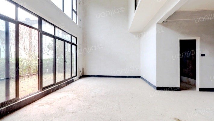 江山樾璞墅二手房实景图