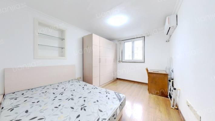 鞍山路215弄二手房实景图