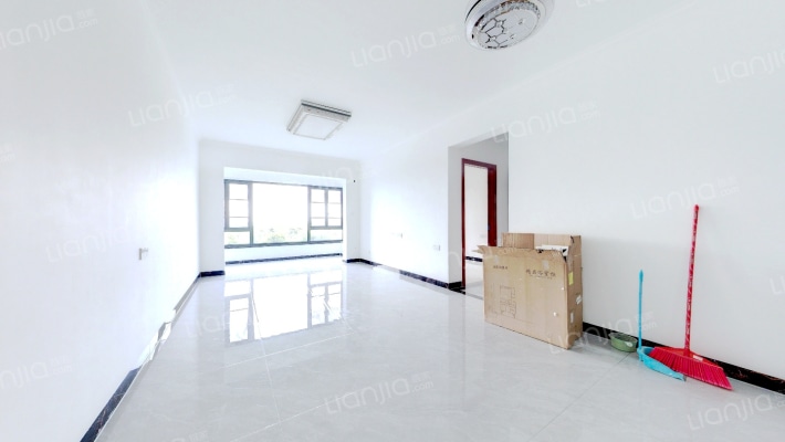 誉江华府二手房实景图