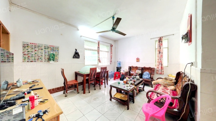 立新花园二手房实景图