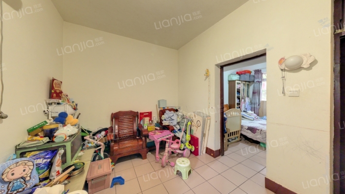 七化建宿舍二手房实景图