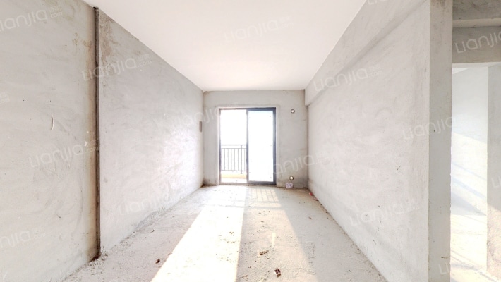 嘉盈名苑二手房实景图