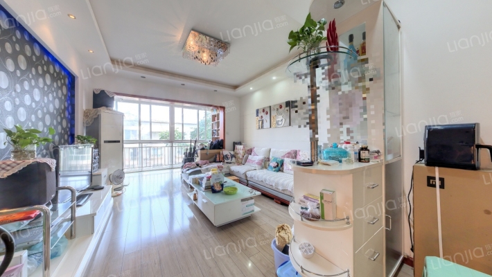 蓝岸丽景二手房实景图