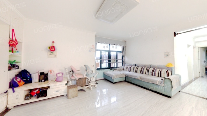 鹏程金湖公寓二手房实景图