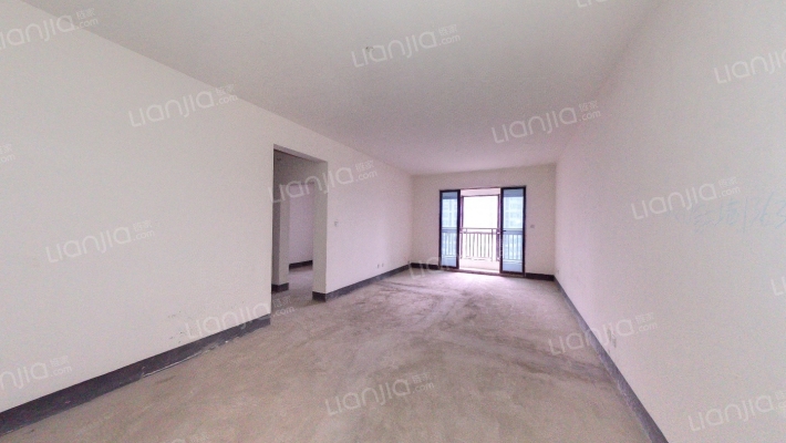 财信北岸江山东区二手房实景图