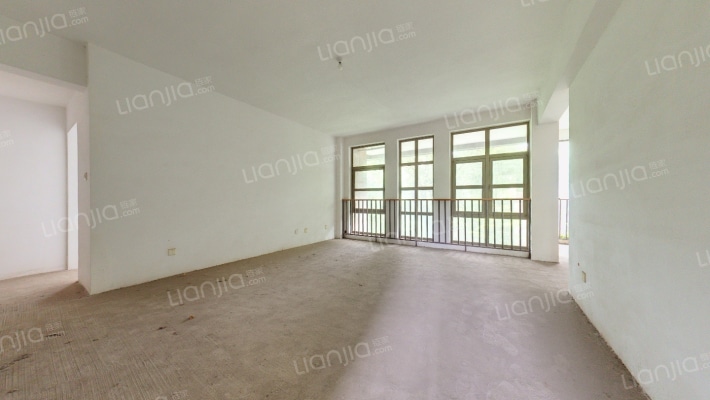 麓山国际拉佩维尔二手房实景图