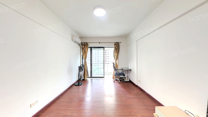 侨邦国际公寓二手房实景图