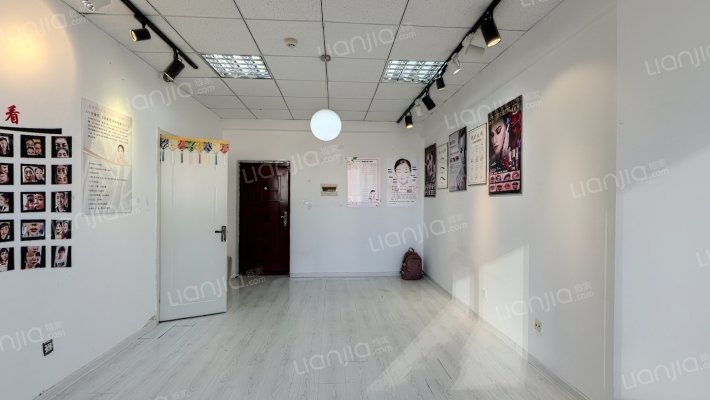 源增大厦二手房实景图