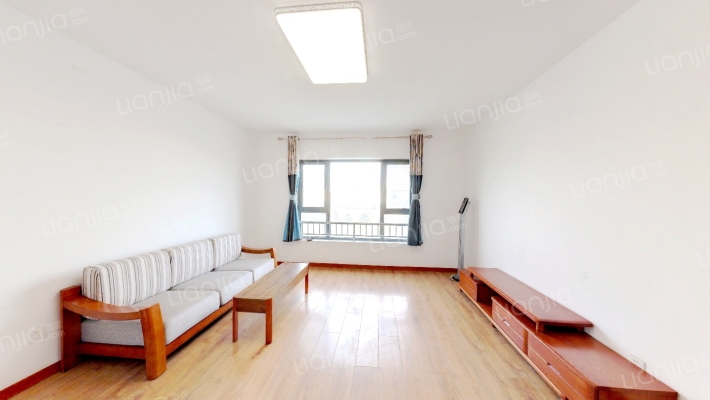 绿地中山华府丁香院二手房实景图