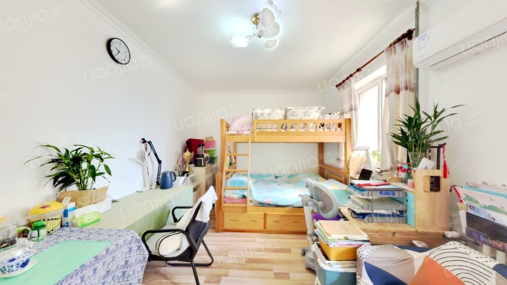 青年湖东里二手房实景图