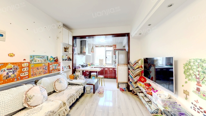 龙畔金泉三期二手房实景图