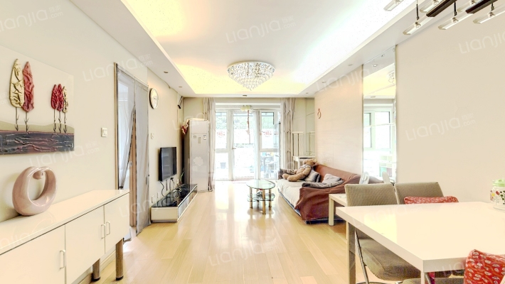 万科魅力之城格兰苑二手房实景图