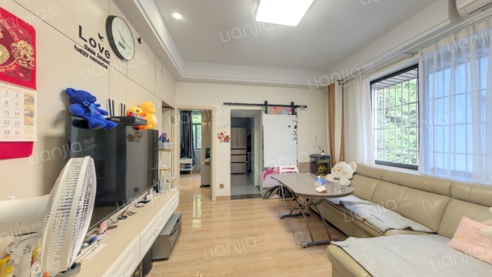 新光里一街二手房实景图