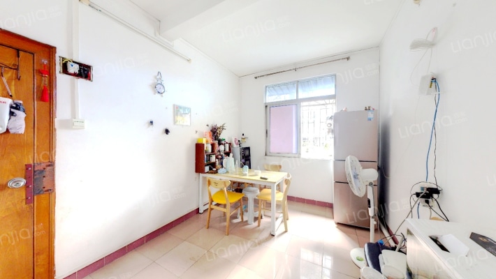 省粮油宿舍二手房实景图