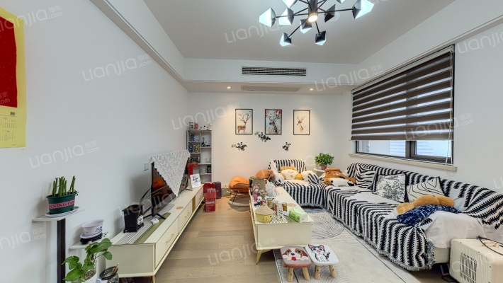 中意名仕苑二手房实景图