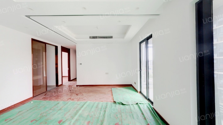 华侨城万科天鹅堡二手房实景图