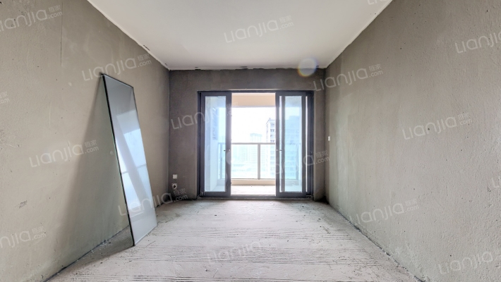 融创云湖十里C区二手房实景图