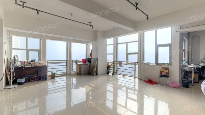 中原保险大厦二手房实景图