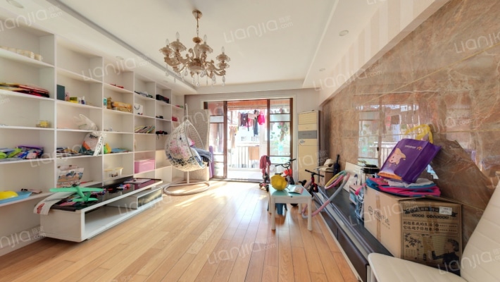 江岸水城二手房实景图