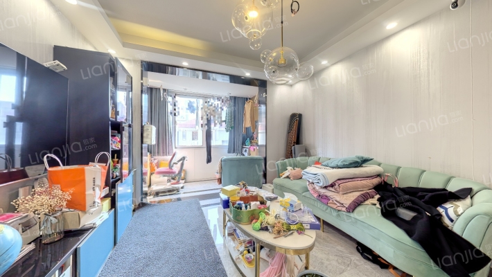 华虹一公寓二手房实景图