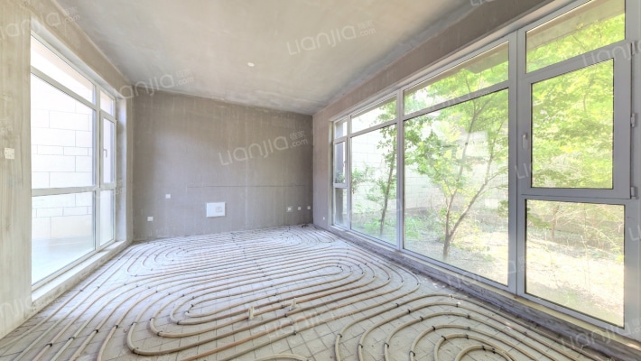 万科翡翠别墅二手房实景图